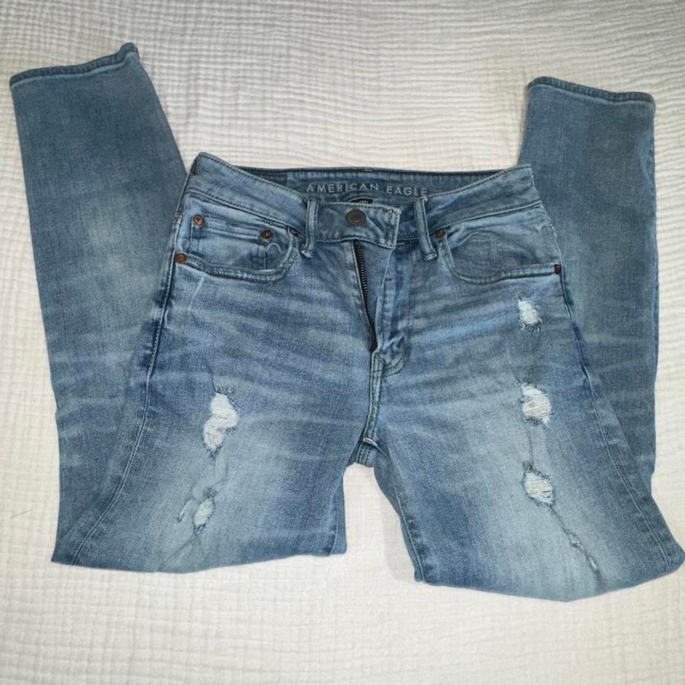 American Eagle Outfitters Womens‎ Light Wash Distressed Skinny Jeans Size 4